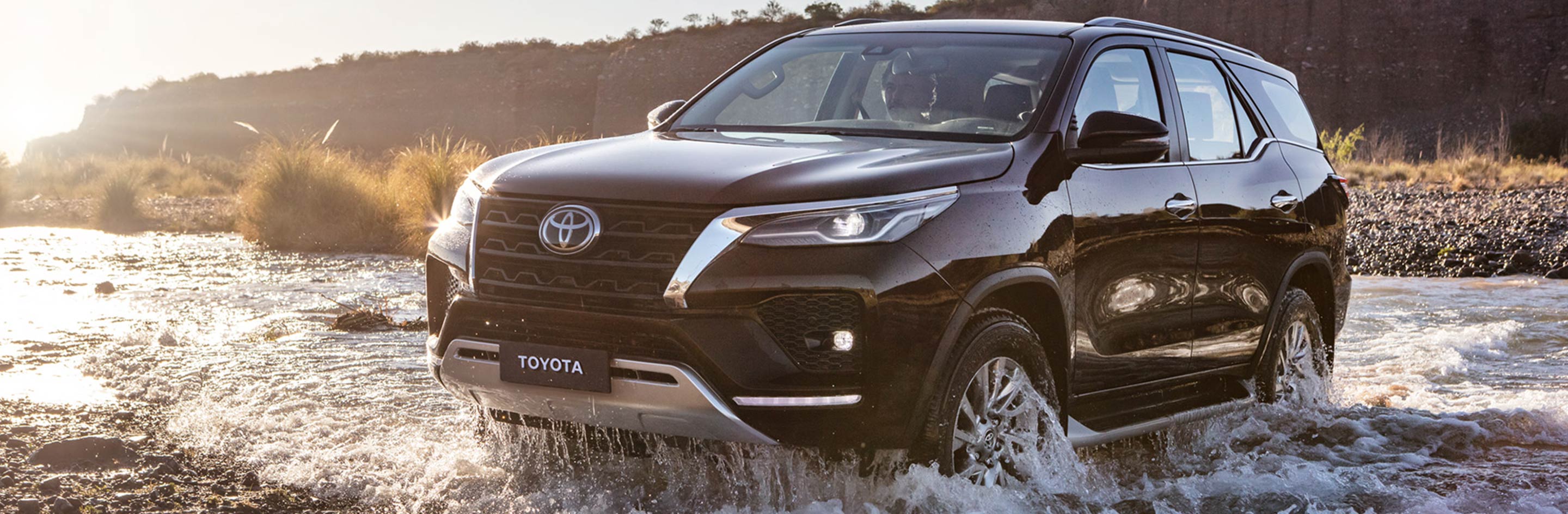 Banner Toyota Fortuner 2023